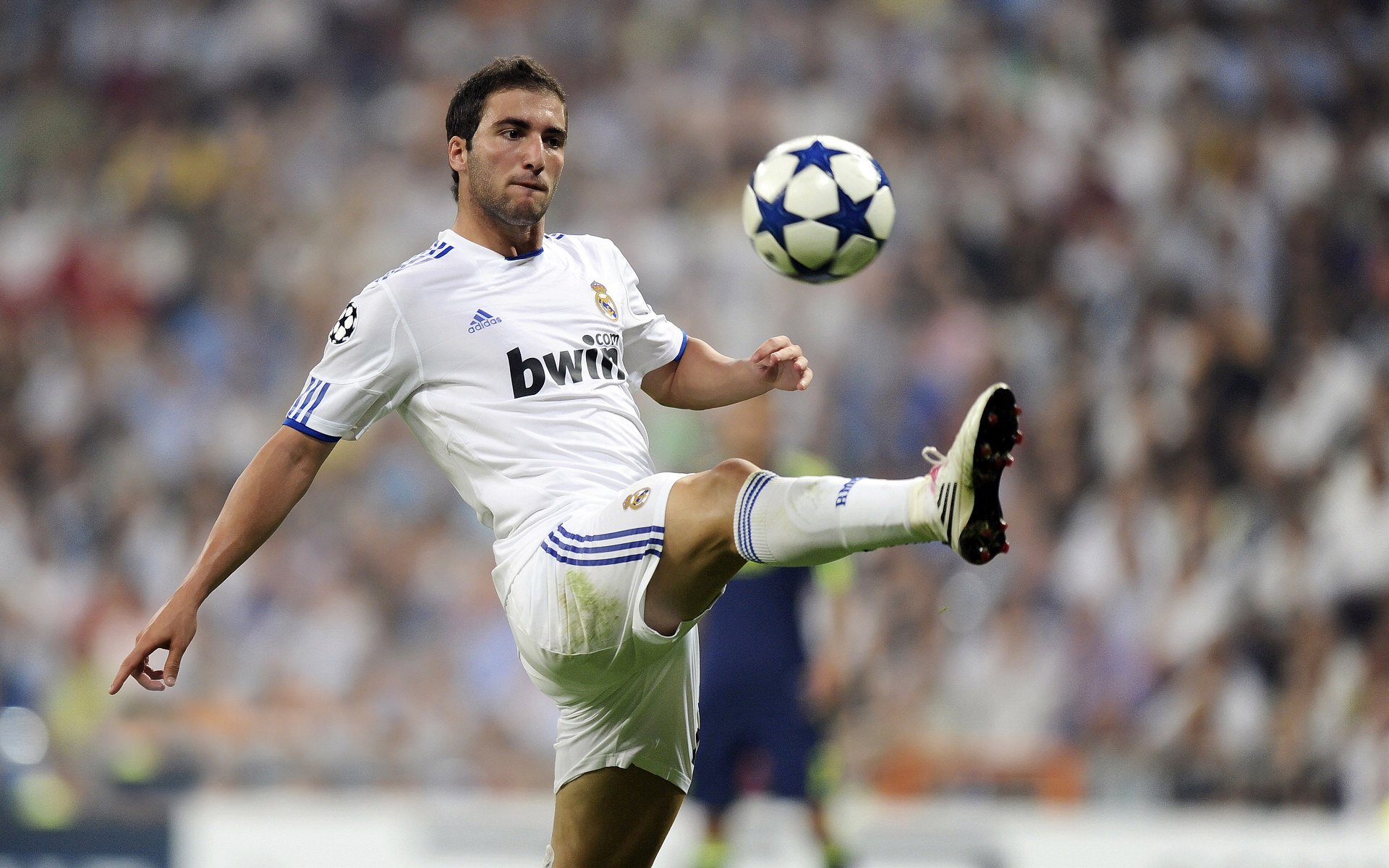 【AI预测对手战术】提前布局制胜，科技让比赛更“聪明”，ai预测未来